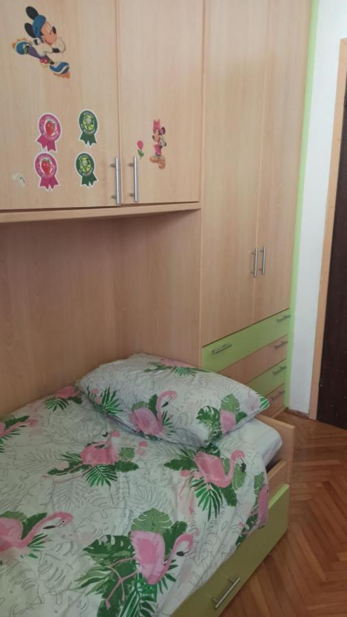 Apartman Paola Ловран Екстериор снимка